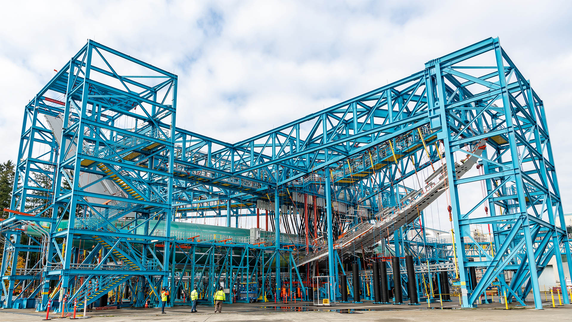 A close up of the wing of the 777-9 currently undergoing fatigue testing. (Patrick Rodwell photo)