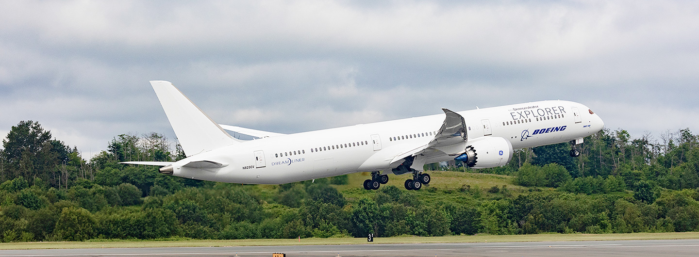 Boeing 787-10